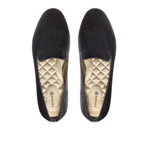 P513  Birdies - New in box black velvet size 6